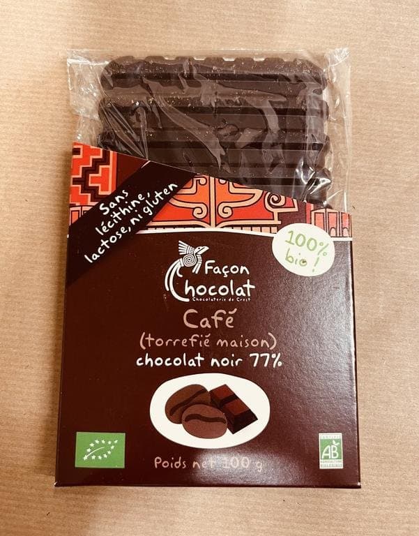 Tafel mit hausgeröstetem Kaffee, Façon Chocolat