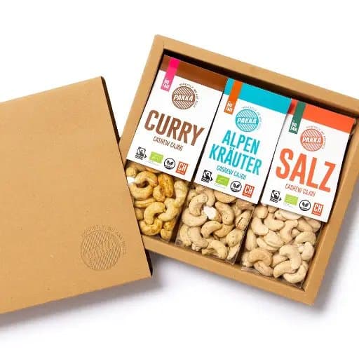 4 x 100 g Nüsse mit Gewürzen bio & fair ölfrei geröstet hergestellt in der Schweiz, Pakka, 400 g*